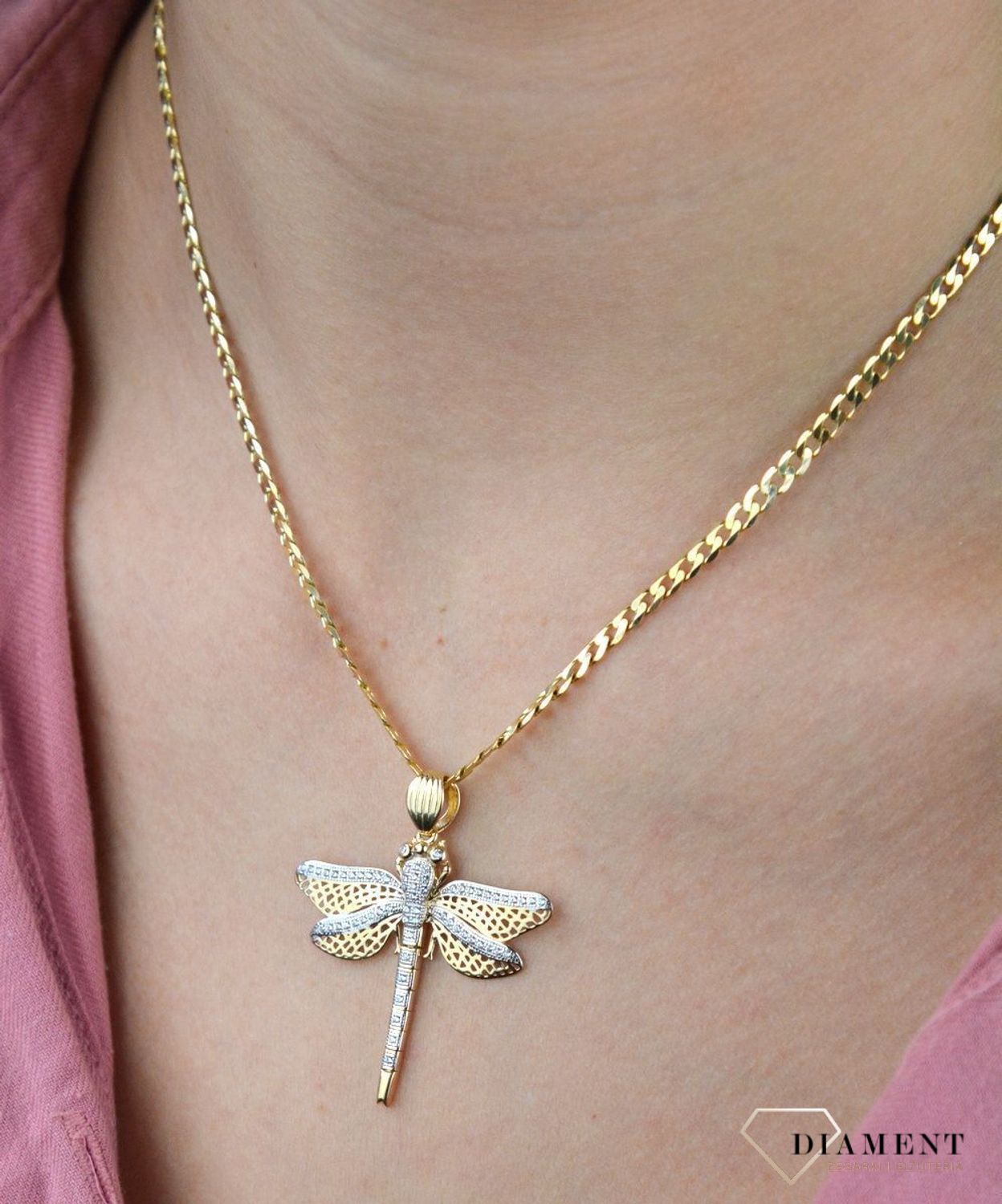 Złoty łańcuszek 375 pancerka 3 mm DIA-LAN-7360-375 3mm . Łańcuszki to uniwersalne dodatki, które sprawdzają się na każdą okazję i dla kobiet w każdym wieku. Złoty łańcuszek jest uniwersalnym dodatkiem również dla mężczyzny. .jpg